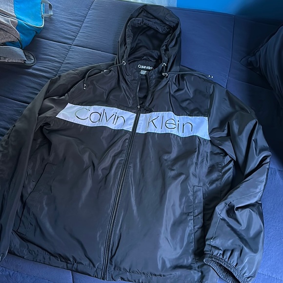 Black Calvin Klein large wind protector / water resistant size large. 10/10 - Picture 1 of 4